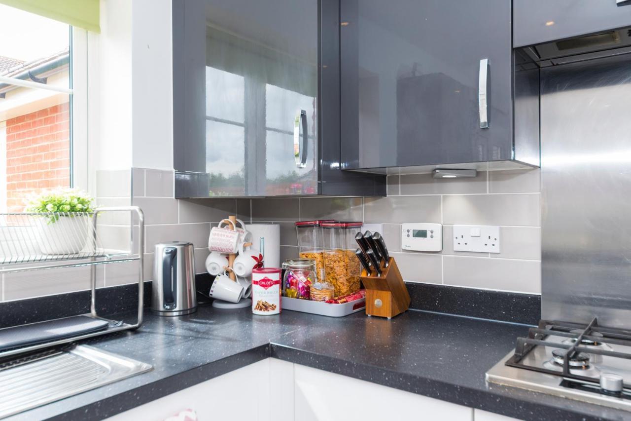 Greenfield's Oxlade - Modern 3 Bed House, Langley, * Slough