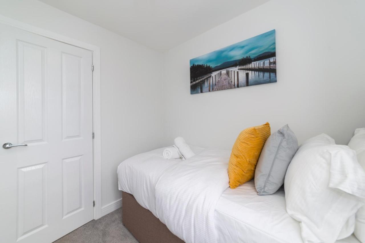 Holiday home Greenfield's Oxlade - Modern 3 Bed House, Langley, Slough