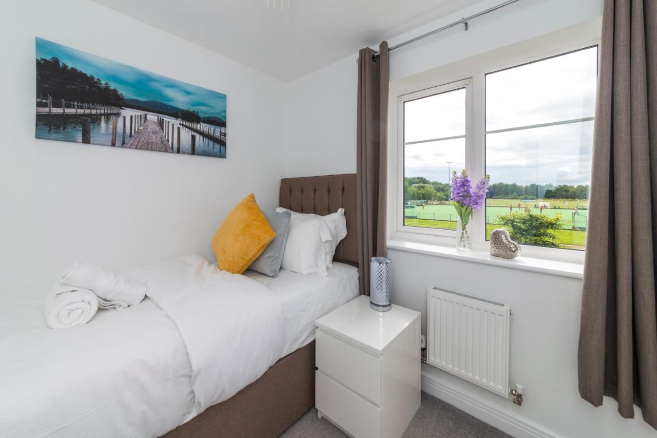 Holiday home Greenfield's Oxlade - Modern 3 Bed House, Langley,